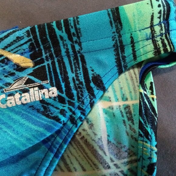 VINTAGE 1" SIDES CATALINA SWIM BRIEF, BLUE DESIGN, ASIAN SIZE "M" (Pre-Owned) - Picture 3 of 6